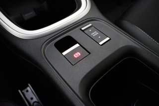 Jeep Avenger Avenger 54 kWh | Navigatie | LED projector koplampen | Elektrische achterklep | 18'' lichtmetalen velgen | Camera | Stoelverwarming | Snel leverbaar! / 24
