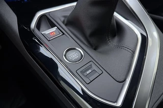 Peugeot 3008 1.2 PureTech Allure Pack Business | Trekhaak | Achteruitrijcamera | Navigatie | Airco | Stoelverwarming | Climate control | Cruise control | Dodehoekdetectie / 27