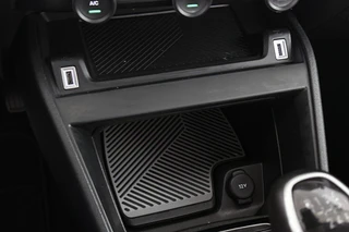Citroen C4 X 1.2 Puretech 100 You Apple CarPlay Climate Control / 31