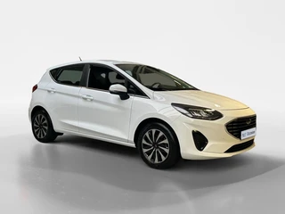 Ford Fiesta 1.0 EcoBoost Hybrid Titanium | Apple Carplay / Android Auto | Stoel + Stuurverwarming | Cruise Control | Parkeersensoren Achter | Lichtsensor | Climate Control | Verwarmbare Voorruit / 4