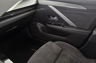 Opel Astra Sports Tourer 1.2 Level 5 Ultimate Pano Head-Up Stuur-Stoelverwarming IntelliLux Keyless / 45