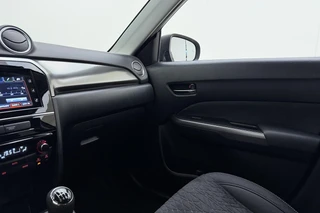 Suzuki Vitara 1.4 Boosterjet Style Smart Hybrid | Parkeersensoren | Navigatie | Cruise control | Climate control | Achteruitrijcamera / 29