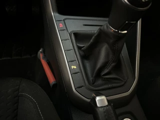 Volkswagen Polo 1.0 TSI Comfortline Parkeersensoren App-Connect DAB+ / 21