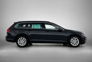 Volkswagen Passat Variant 1.5 TSI Business Automaat | Adaptive Cruise | Stoelverwarming | CarPlay | Trekhaak / 10