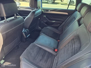 Variant 1.5 TSI R-Line | Trekhaak | Virtual Cockpit | Alcantara | Keyless | Stoelverw. | 17" LMV | PDC V+A / 32