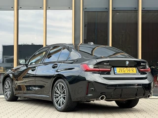 Bmw 3-serie 330i xDrive M-sport | 360 Camera | Keyless | Sfeerverlichting | / 7