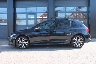 Volkswagen Golf 1.5 ETSI R-LINE BNS Automaat Panorama dak / Camera / 10