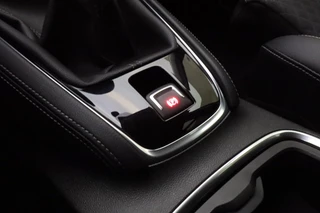Opel Grandland X 1.2 Turbo 130pk Innovation | Navigatie | Trekhaak | Climate control | AGR Comfortstoelen | Elektrische achterklep | Stoel- en stuurverwarming | Camera / 31