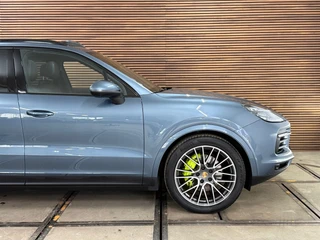 Porsche Cayenne 3.0 E-Hybrid Full Option | Vierwielbesturing | PANO | PDLS+ | BOSE | PASM | ComfortPakket | Soft Close |Trekhaak / 16