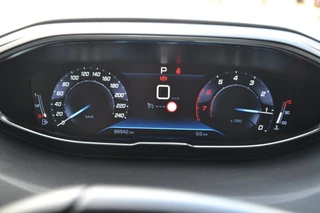 Peugeot 5008 1.2 130 PK Turbo Automaat * Camera * 18'' * 7-Zits * / 21