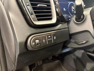 Kia Ceed 1.0 T-GDi DynamicPlusLine | Stoel/Stuurverwarming | Half Leder | Keyless Entry | Navigatie | Apple/Android Carplay | / 21