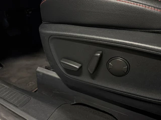 Ford Kuga 2.5 PHEV ST-Line X B&O Pano Camera Winterpack NAP / 19