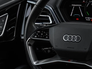Audi Q4 e-tron 40 Launch edition S Competition 77 kWh | Trekhaak | HUD | Warmtepomp | ACC | Matrix LED | Leder | Keyless | Camera | Sonos audio | 20" | Dealeronderhouden / 20
