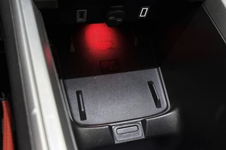 Jeep Avenger 1.2 e-Hybrid Altitude Keyless JBL Camera Elektrische Achterklep / 35