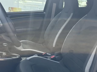 Toyota Aygo X HYBRID 115 GR-SPORT APPLE/ANDROID SPORTSTOELEN JBL-AUDIO KEYLESS P-SENSOREN CLIMA CAMERA / 11
