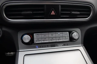 Hyundai Kona EV Fashion 64 kWh|Krell Audio|HUD|Camera|Carplay|SOH 94% / 18