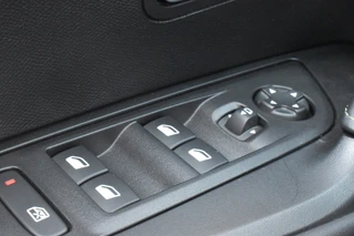 Peugeot 2008 Hybrid 145 EAT8 GT  | Automaat | Navigatie | Airco | Parkeerhulp | / 15