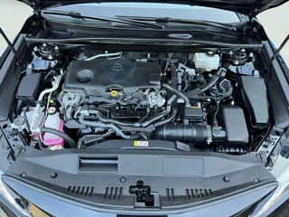 Toyota Camry 2.5 Hybrid Business Edition / 27