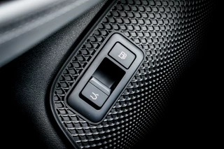BYD SEAL 6 Touring 1.5 DM-i 183 Pk PHEV Boost € 5.190,- korting | 1.350 WLTP | Adapt. Cruise | Keyless | Vegan Leder | Camera |  LED verlichting / 55