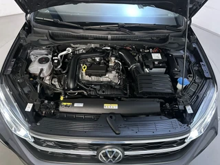 Volkswagen Taigo 1.0 TSI R-Line Business LED Camera Stoelverwarming App-Connect DAB+ / 17