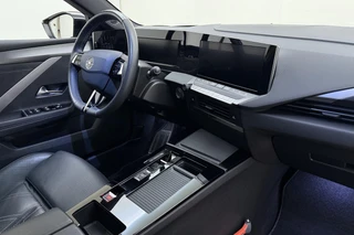 Opel Astra 1.6 Hybrid GS Line 180pk | Automaat | Full Options | Lederen Bekleding | LED Matrix | Trekhaak | Stoelverwarming-verkoeling | 18" Lichtmetalen Velgen | Panoramadak / 16