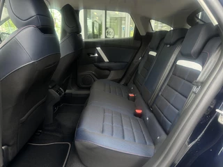 Citroen Ë-C4 Collection 156pk Extended range 54 kWh | Stoelverwarming | Comfort stoelen | Parkeercamera/-sensoren | Navigatie | Cruise Control | Cruise Control | DAB | Keyless Entry/Start | Full LED | Warmtepomp / 12