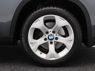 BMW X1 sDrive20i 183 Pk Automaat Executive | Trekhaak | Bi Xenon | Cruise Control | 17 Inch | 132.168 Km !! / 6