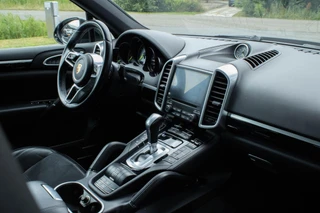 Porsche Cayenne 3.0 S E-Hybrid Platinum Edition Pano|Stoelverwarming|Bose| / 29
