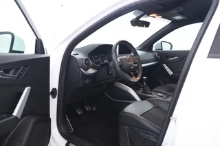 Audi Q2 30 TFSI Sport  S-line! Leer, Cruise, Navigatie / 14
