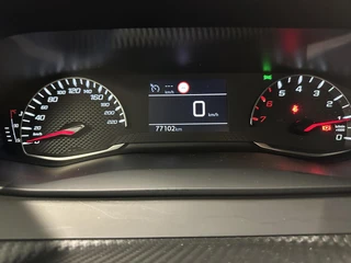 Peugeot 208 1.2 PureTech Active Pack CRUISE NAVIGATIE CARPLAY LM. / 24