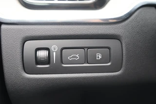 Volvo XC60 T6 Recharge AWD Inscription | Stoelverwarming | Trekhaak | Parkeercamera | Panoramadak | Pilot Assist |  BLIS  | Leder | Keyless / 34
