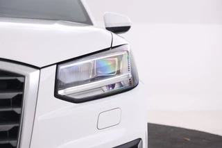 Audi Q2 30 TFSI Sport  S-line! Leer, Cruise, Navigatie / 7