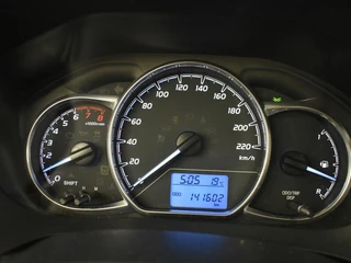 Toyota Yaris 1.0 VVT-i Comfort 5 Drs Airco / 10