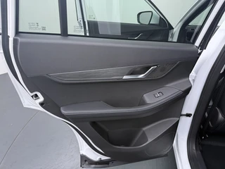 Jaecoo 5 EV Exclusive 61 kWh  Glazendak - Premium Soundsystem - Adaptief Cruisecontrol - Stoel/Stuurwiel verwarming - Electrische Kofferklep - 7 Jaar Fabrieksgarantie - 405 KM WLTP / 35