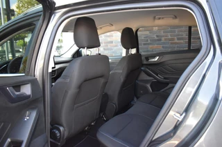 Ford Focus Wagon 1.0 EcoBoost Hybrid Titanium / 13