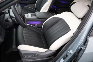 Kia EV9 GT-Line AWD 99.8 kWh - Schuif-/kanteldak - Stoelverwarming-/ventilatie - Massage zetel - Head-Up - Fabrieksgarantie tot 02-2033 / 50