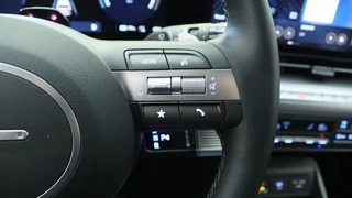 Hyundai Kona Electric Pure Edition 64.8 kWh | Demo | Navigatie | Camera | Cruise control / 21