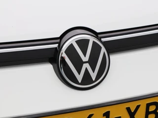 Volkswagen Golf 1.0 TSi 115 Pk Life | Adaptive cruise | Climatronic | Navigatie | CarPlay | 16 Inch | 83.232 Km !! / 13