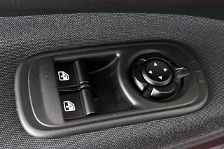 Fiat 500 Urban 42 kWh Stoelverwarming Apple CarPlay Achteruitrijcamera / 29