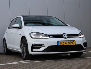 Volkswagen Golf 1.0 TSI Highline R-line  | Panoramadak | Camera | Virtual | LED / 18