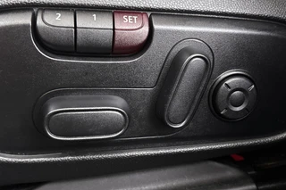 MINI Countryman 1.5 Cooper Chili Stoel-Voorruitverwarming Memory Leder Achteruitrijcamera / 18