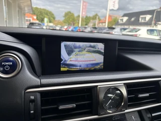 Lexus IS 300h Hybrid Sport Edition | Dealeronderhouden | Achteruitrijcamera | Stoelverwarming | Navi | Climate Control / 17