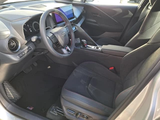 Toyota C-HR 2.0 Plug-in Hybrid 220 GR SPORT NIEUW DIRECT LEVERBAAR STOEL/STUURWIELVERWARMING PDC DRAADLOOSLADEN / 11