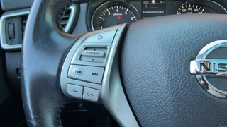 Nissan QASHQAI 1.2 N-Connecta Panoramadak Nieuwe Banden Trekhaak / 17