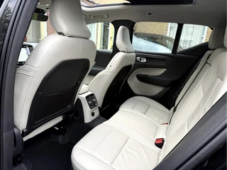 Volvo XC40 1.5 T4 Recharge Inscription  Panoramadak, Leer, 18''Lmv / 6