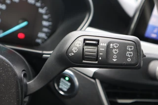 Ford Focus Wagon BUSINESS APPLE/ANDROID PARK-SENSOREN WINTERPACK CLIMA LED ALL-SEASON KEYLESS / 25