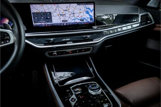 BMW X5 xDrive50e M Sport Pro  Bowers & Wilkins Sky Lounge Massage Crafted Clarity Soft Close / 34