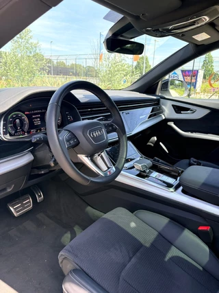 Audi Q8 60 TFSI e quattro Pro Line S Competition 489pk | Panoramadak | luchtvering | head-up | 360 camera | 22 inch / 41