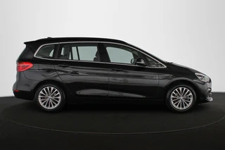 BMW 2-serie Gran Tourer 216i Business Edition Plus Trekhaak Stoelverwarming Head-Up Harman Kardon / 35