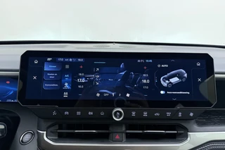 Jeep Compass Altitude 74 kWh | DEMO | 8 Jaar Speciale Garantie | Navigatie | Adapt. Cruise control | Climate control | Stoel- en stuurverwarming | Keyless | Zwart dak | 19" Lichtmetalen velgen / 24
